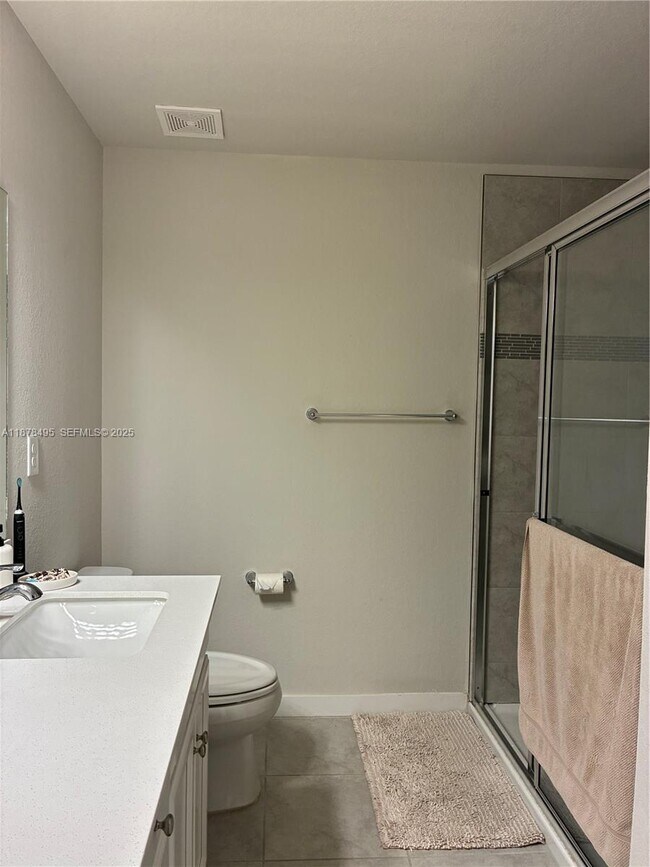 Building Photo - 1069 NW 4th Ter