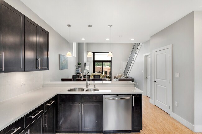 Building Photo - 3433 Ligonier St