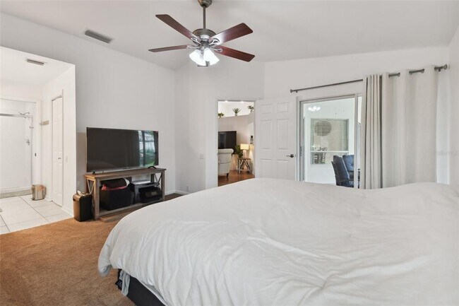 Building Photo - 4327 Murfield Dr E