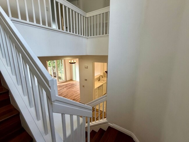 Building Photo - Beautiful 3 bed 2.5 bath home in Oak Park!