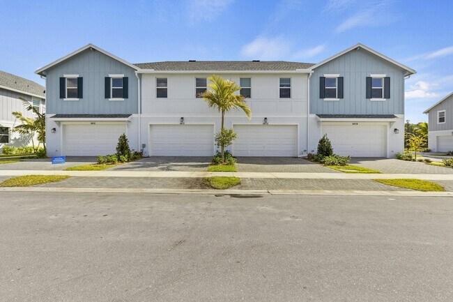 Building Photo - 4404 Longwood Lk Sq