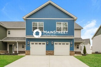 Building Photo - 3 Bedroom Pet-Friendly Home in Jeffersonville, IN with Main Street Renewal