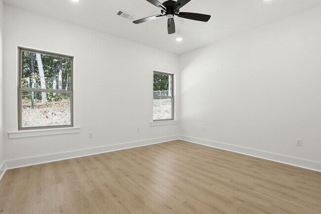 Building Photo - 13417 Teton Dr