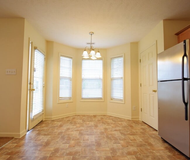Building Photo - 127 Bluewater Drive