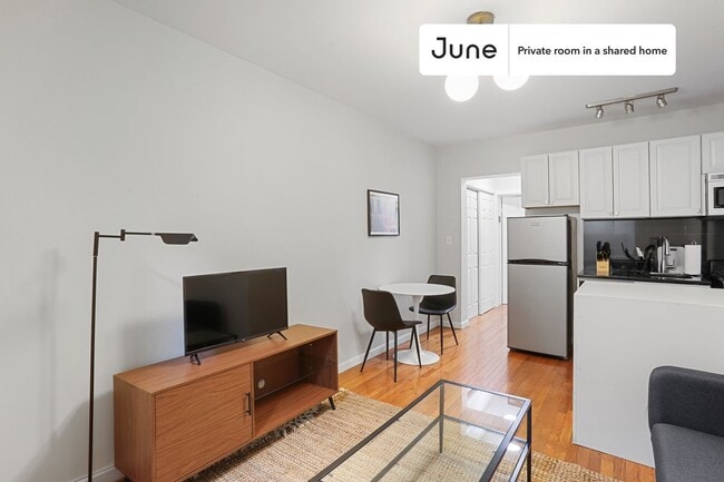 Building Photo - Private bedroom in 2 bed/1 bath Home