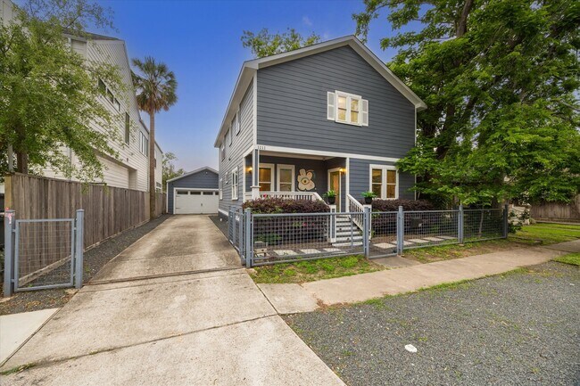 Building Photo - 1111 Adele St