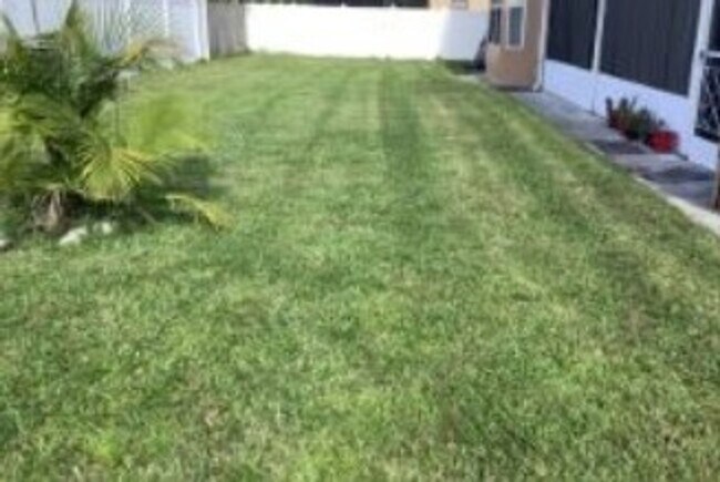 Building Photo - Deerfield - Spacious Home