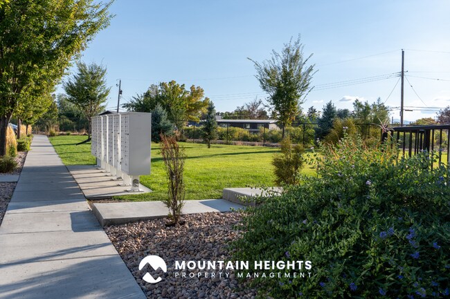 Building Photo - 3891 W Lansdown Ct