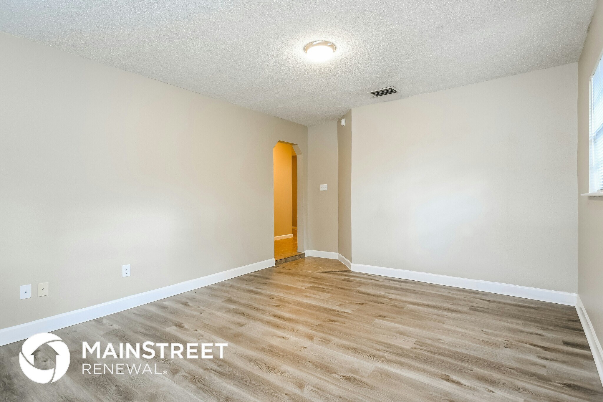 Building Photo - 2853 Magnolia Ave