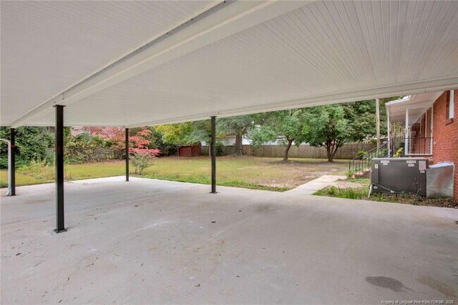 Building Photo - 301 Fairfield Rd