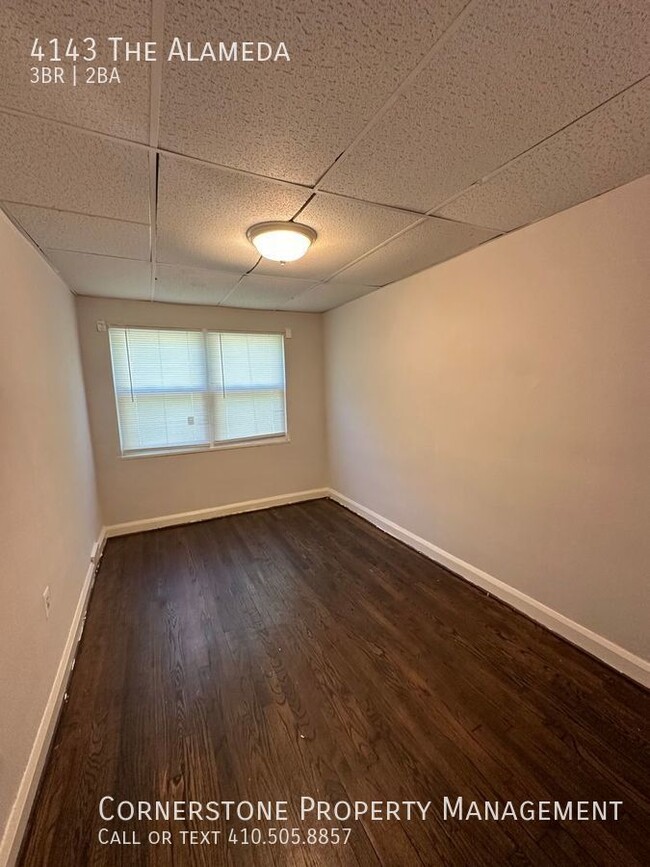 Building Photo - 3 Bed 1.5 Bath | $1500  | 4143 The Alameda...