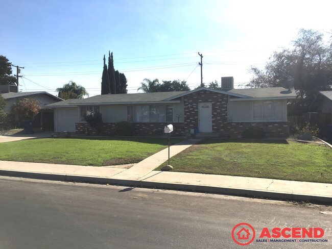 Primary Photo - Northeast Home Near Bakersfield College