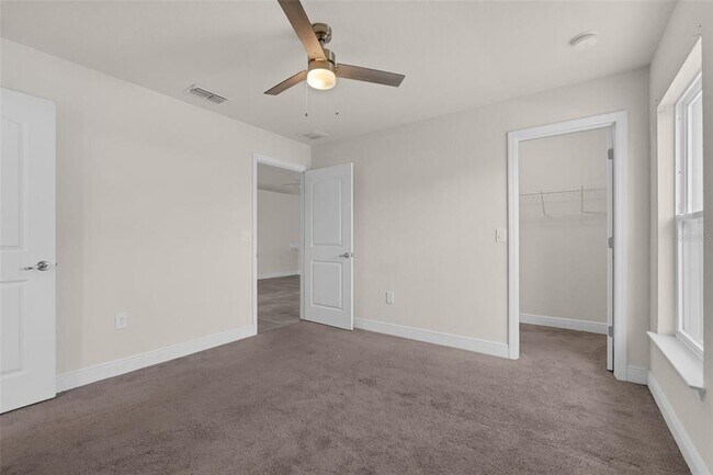 Building Photo - 424 Buchannan Dr