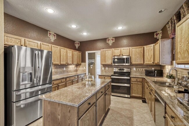 Building Photo - 21032 E Greenwood Pl