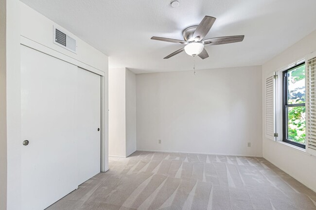 Building Photo - Two Primary Suites w/ Bonus Room l Prime L...