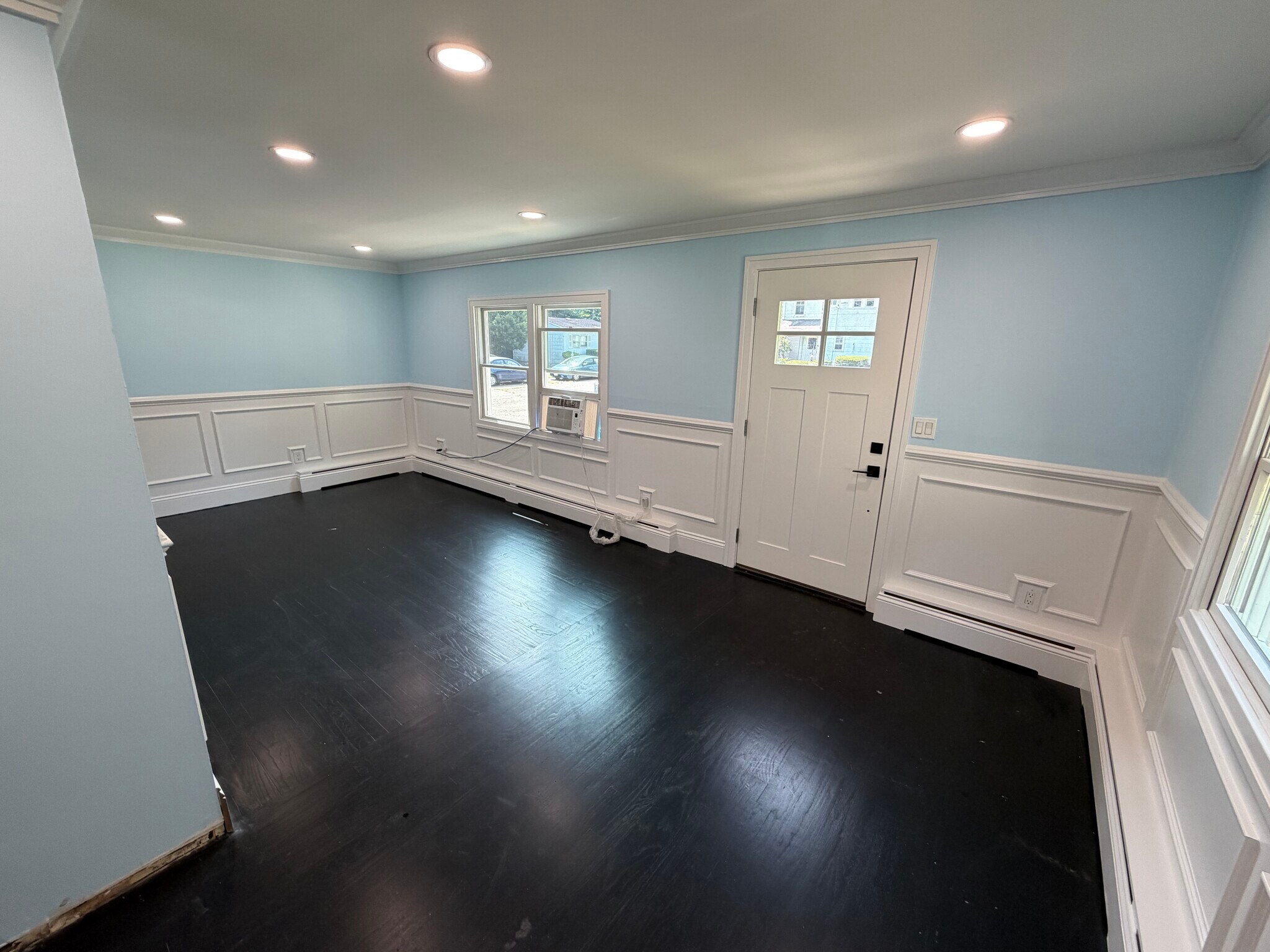 Building Photo - 305 Smithtown Blvd