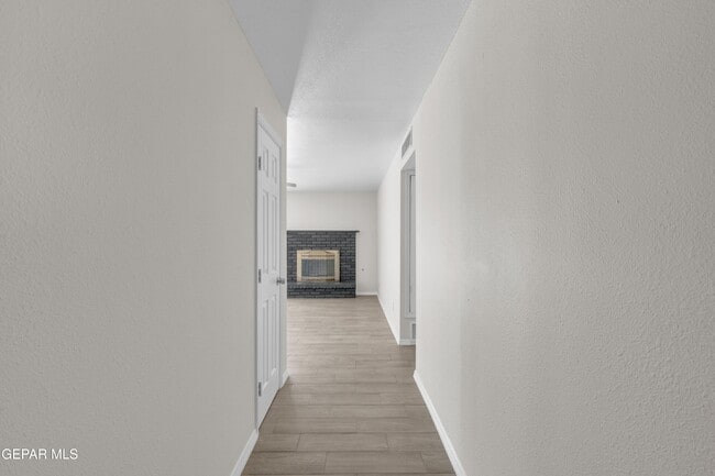 Building Photo - 10516 Cuesta Brava Ln