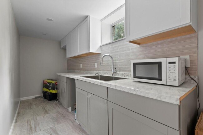 Building Photo - 1492 Tanglewood Way NW