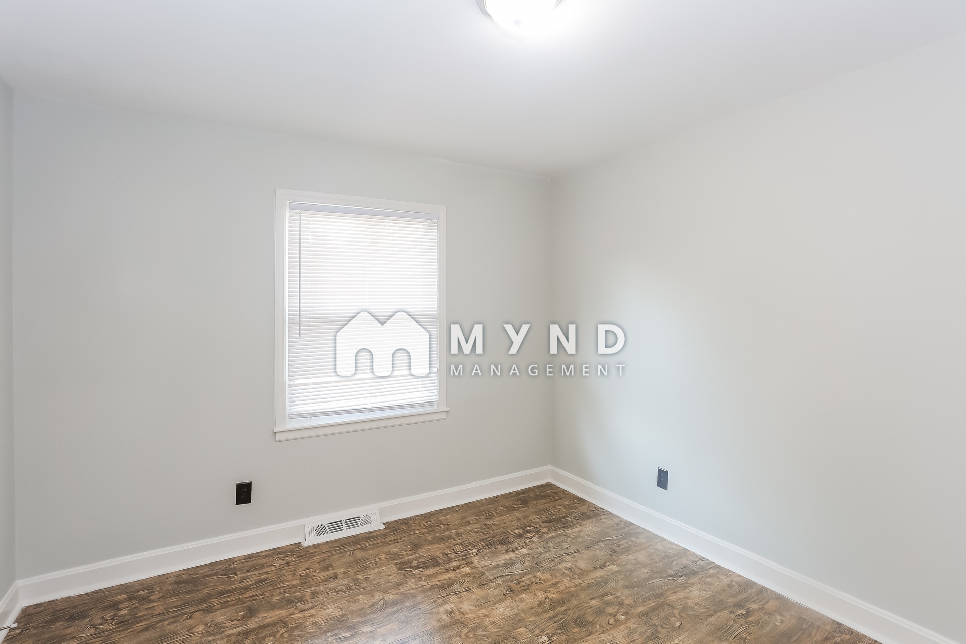 Building Photo - 4821 Woodway Pl