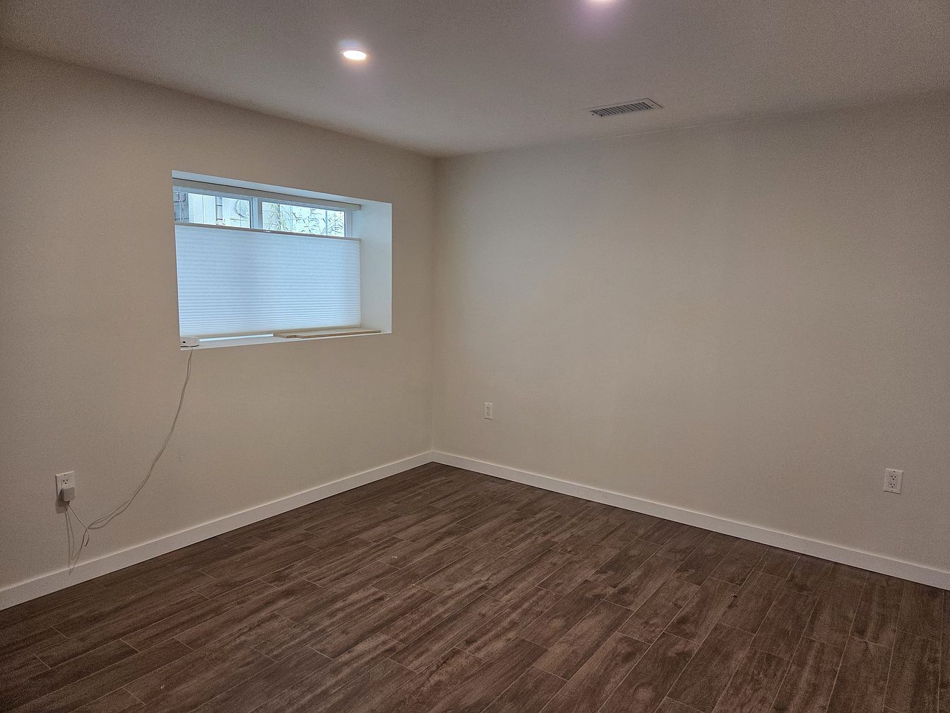 Building Photo - 512 De la Vina St