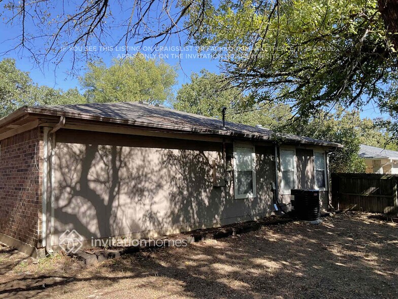 Building Photo - 1213 Glen Creek Dr