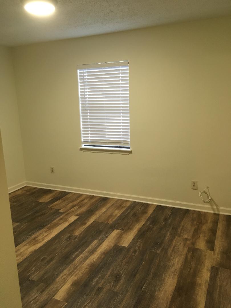Hall bedroom #1 - 101 Harding Rd