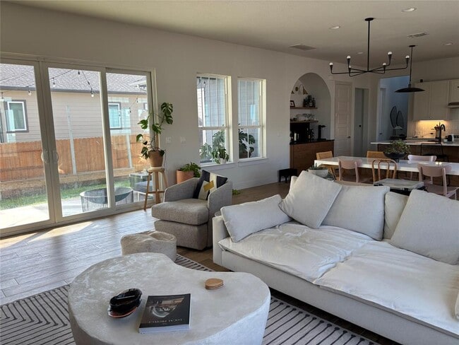 Building Photo - 9204 Apogee Blvd