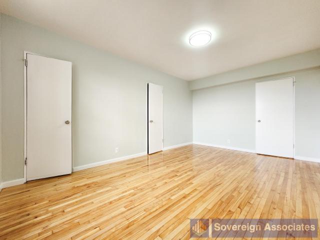 Building Photo - 1 bedroom in BRONX NY 10463