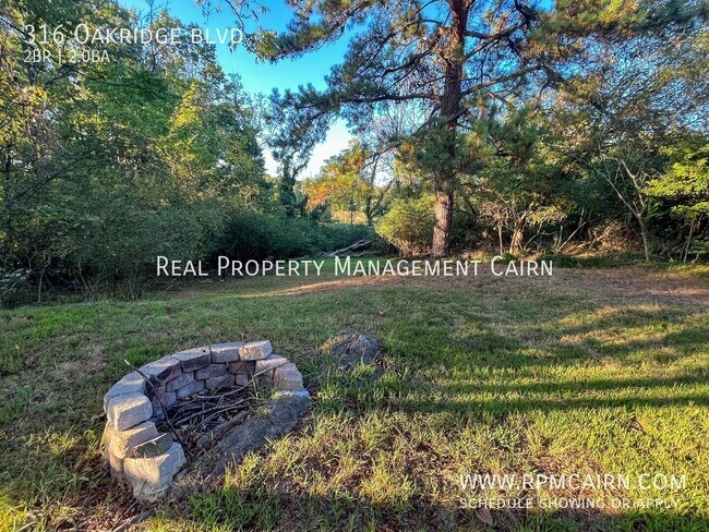Building Photo - 316 Oakridge Blvd