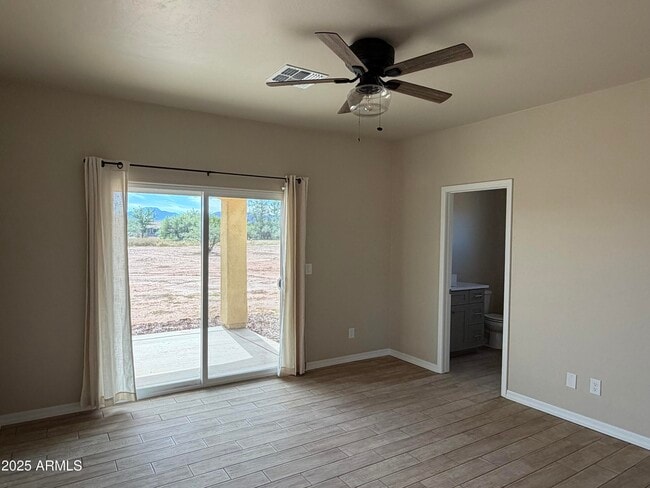 Building Photo - 408 E Birch St