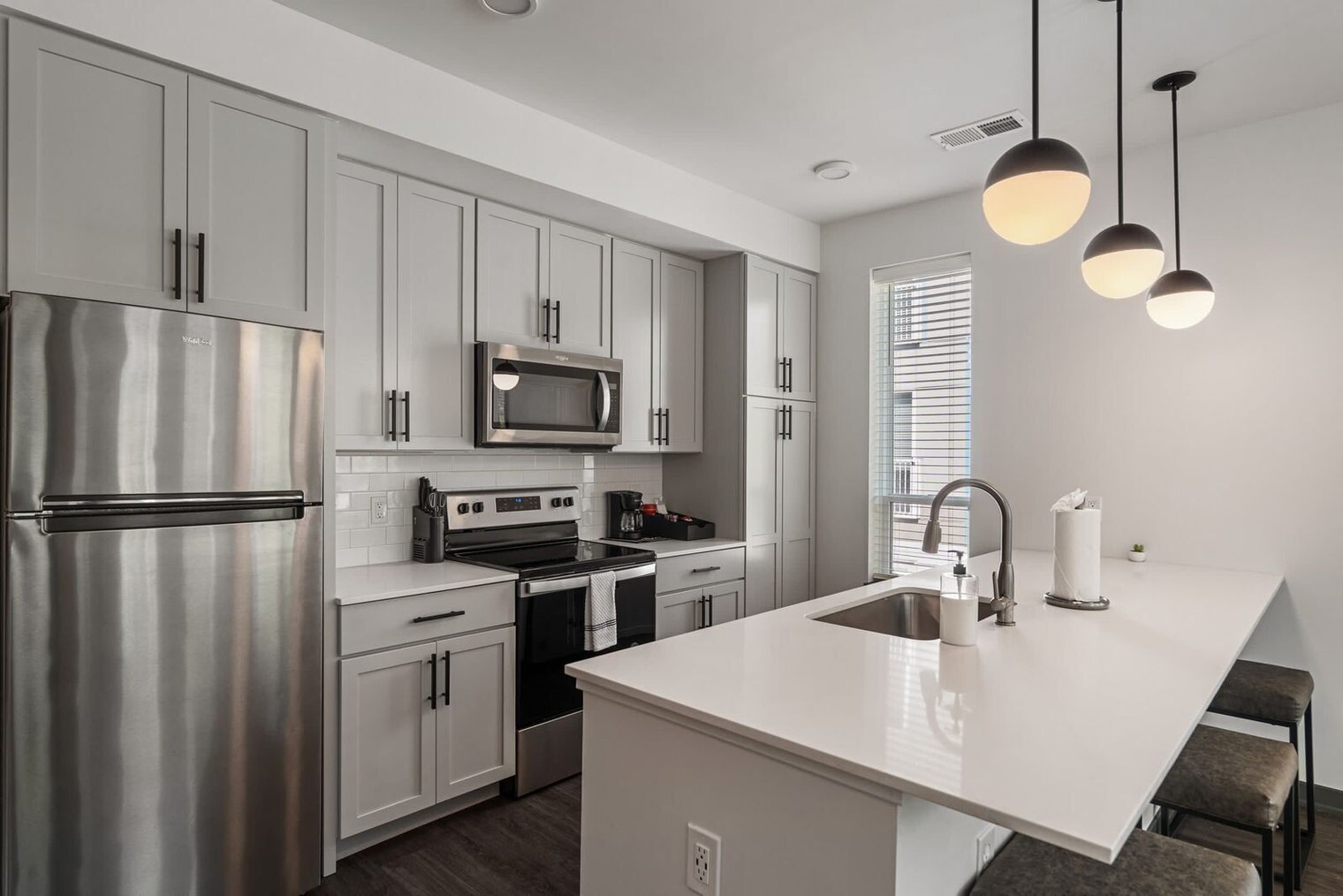 Building Photo - 6160 N Rural St