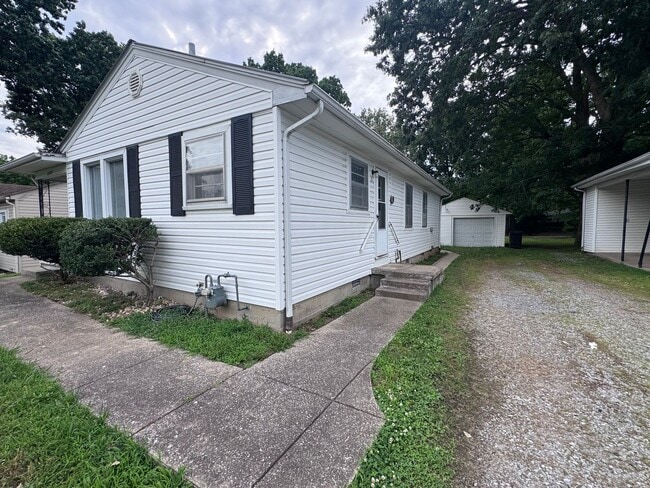 Building Photo - House in Paducah City Limits