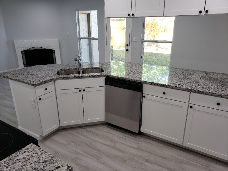 Building Photo - 7576 Windsor Oaks