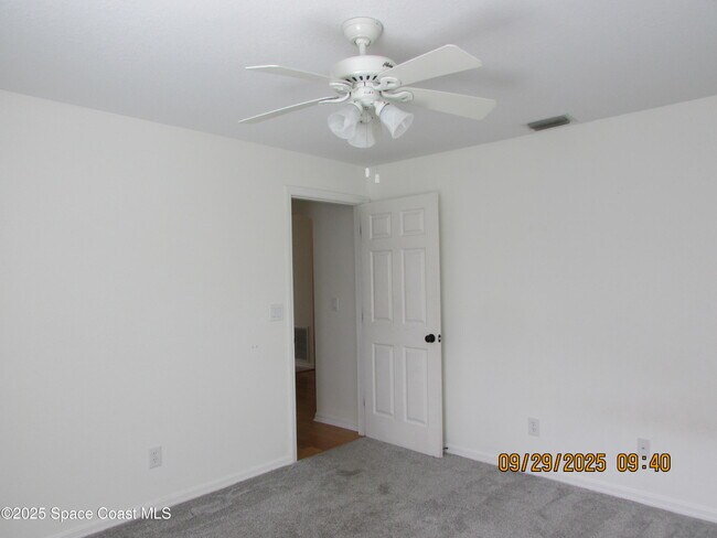 Building Photo - 2070 Tiburon Ln