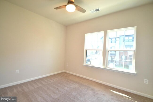 Building Photo - 1318 Trestle Dr