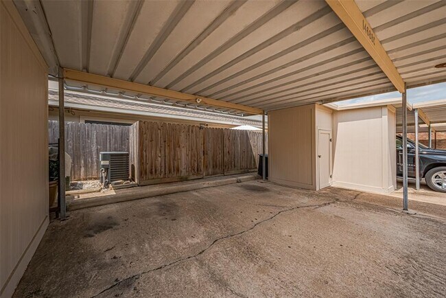 Building Photo - 14688 Perthshire Rd