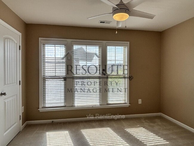 Building Photo - 240 Lynchwick Ln