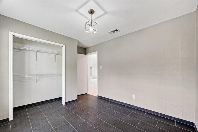 Building Photo - 10315 Goodrum Rd