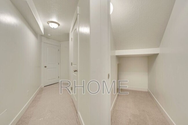 Building Photo - 16106 S Bodmin Way