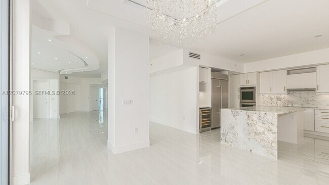 Building Photo - 333 Las Olas Way