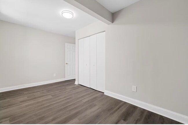 Building Photo - 47 Galveston Pl SW