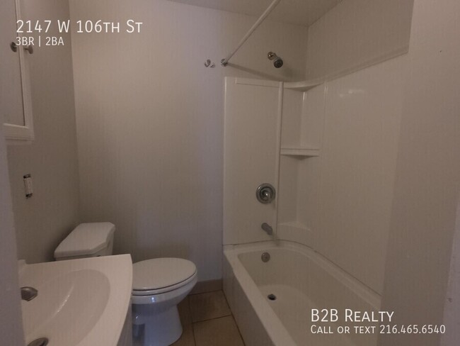 Building Photo - 2147 W 106th St