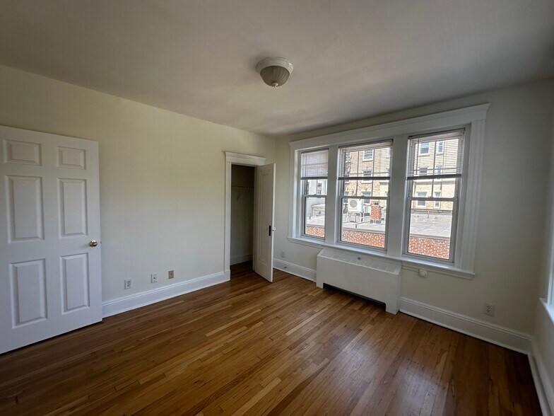 Building Photo - 5 Chauncy St
