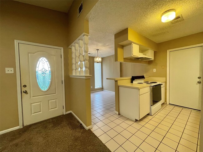 Building Photo - 1510 N Avenue Q