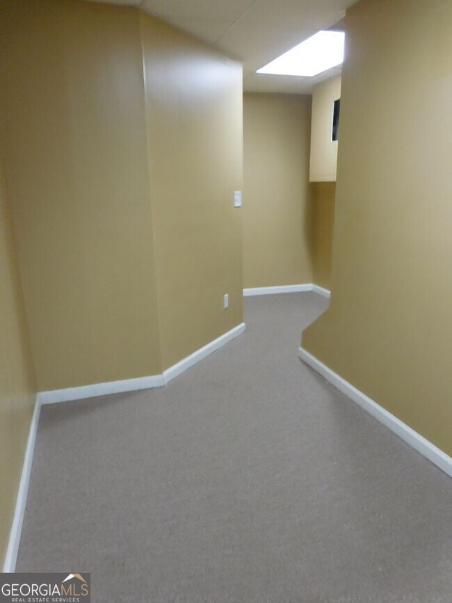 Building Photo - 566 Pond Lillies Rd SE