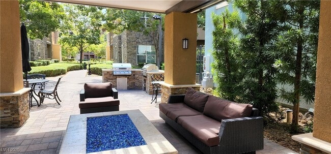 Building Photo - 56 E Serene Ave