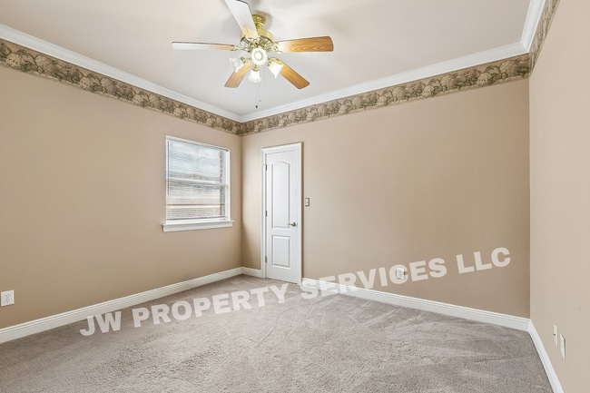 Building Photo - Spacious 4-Bedroom Home with Modern Comforts in Gretna