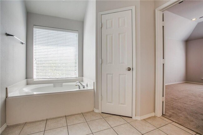 Building Photo - Coming Soon in Frisco – Spacious 5-Bedroom Home You Don’t Want to Miss!