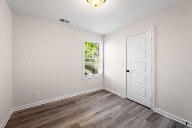 Building Photo - Beautiful Single-Family Home With A Community Park