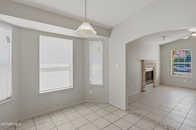 Building Photo - 12353 Tierra Apache Rd